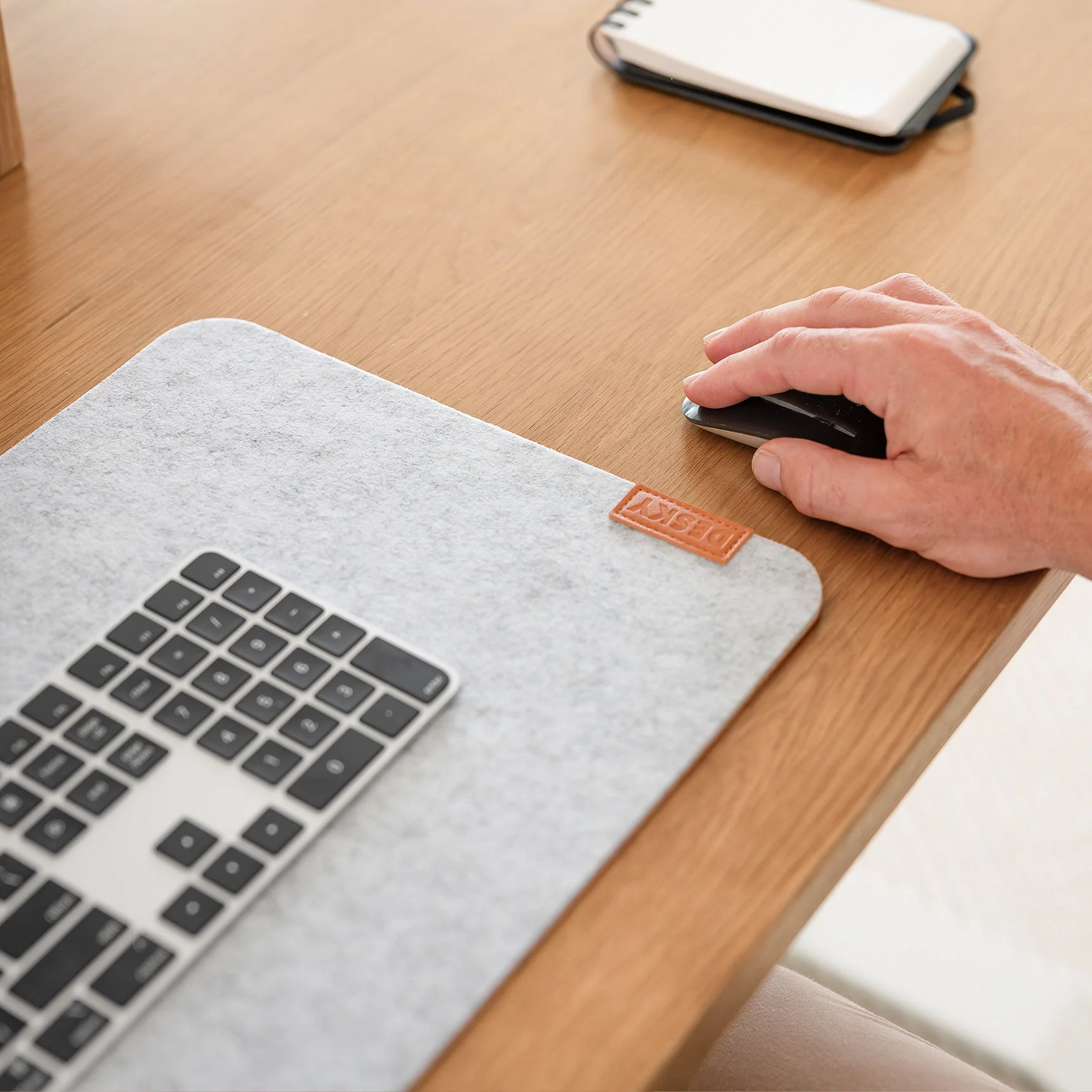 Desky Cork/Felt Desk Pad - Image 5
