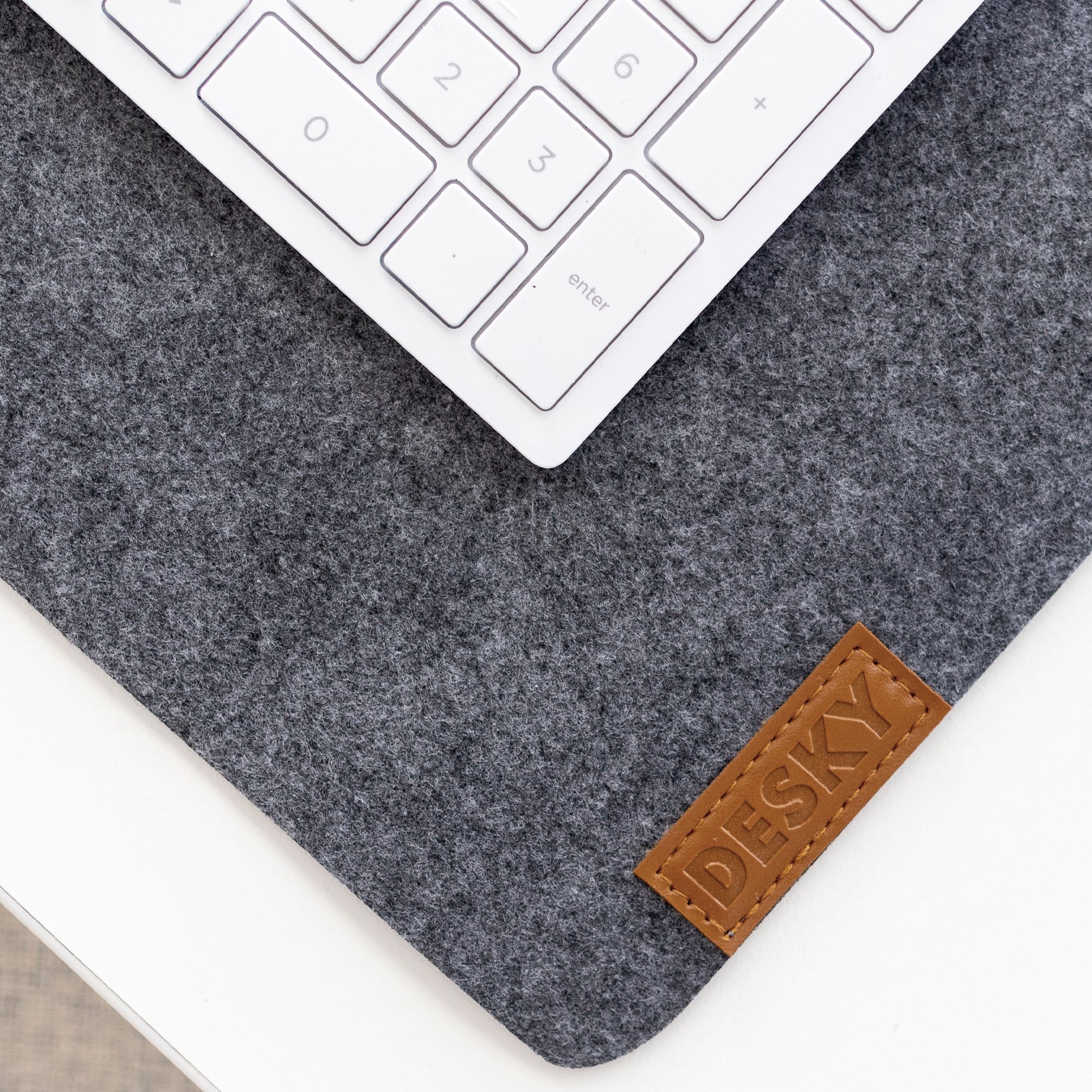 Desky Cork/Felt Desk Pad - Image 6