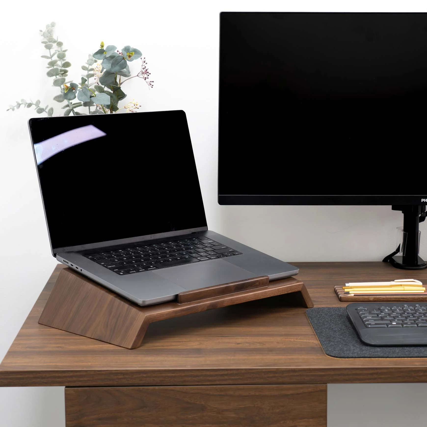 Desky Wooden Laptop Riser - Image 5