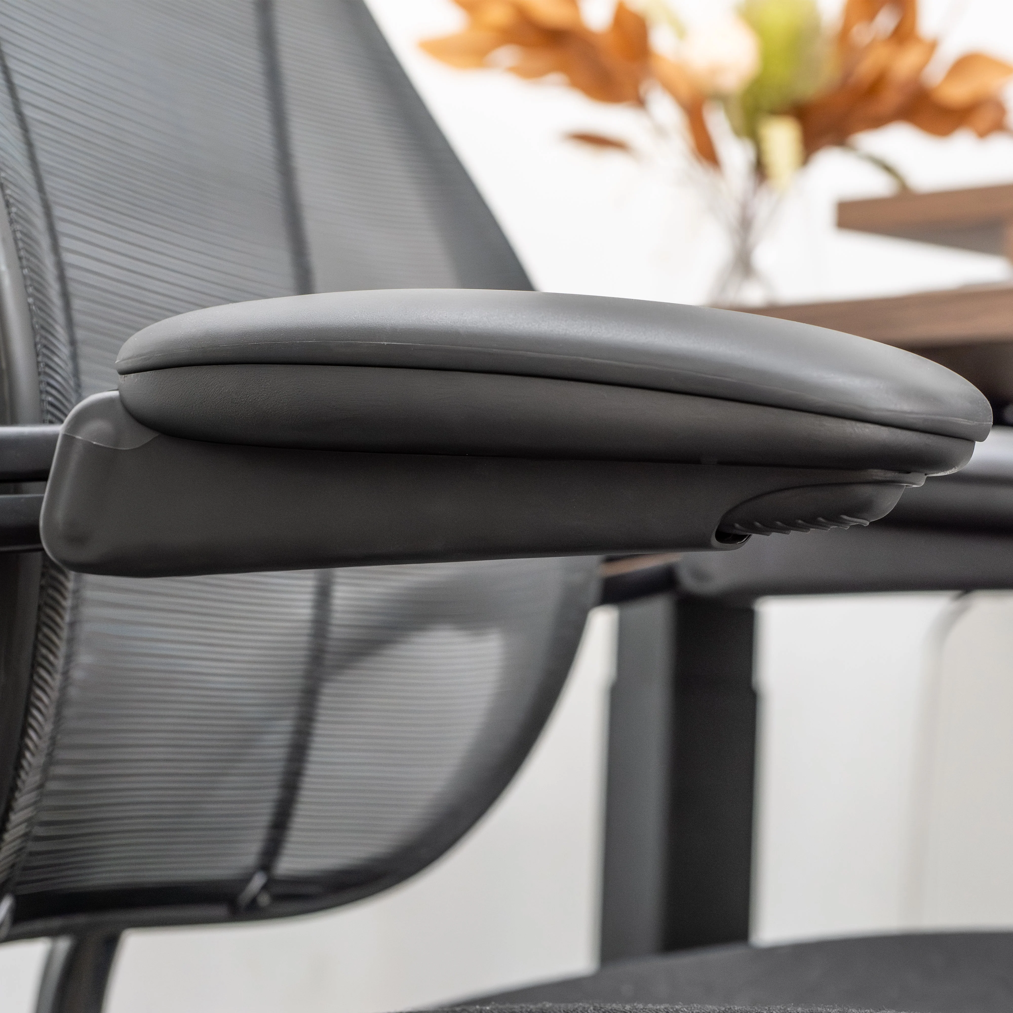 Humanscale Liberty Mesh Chair - Image 10