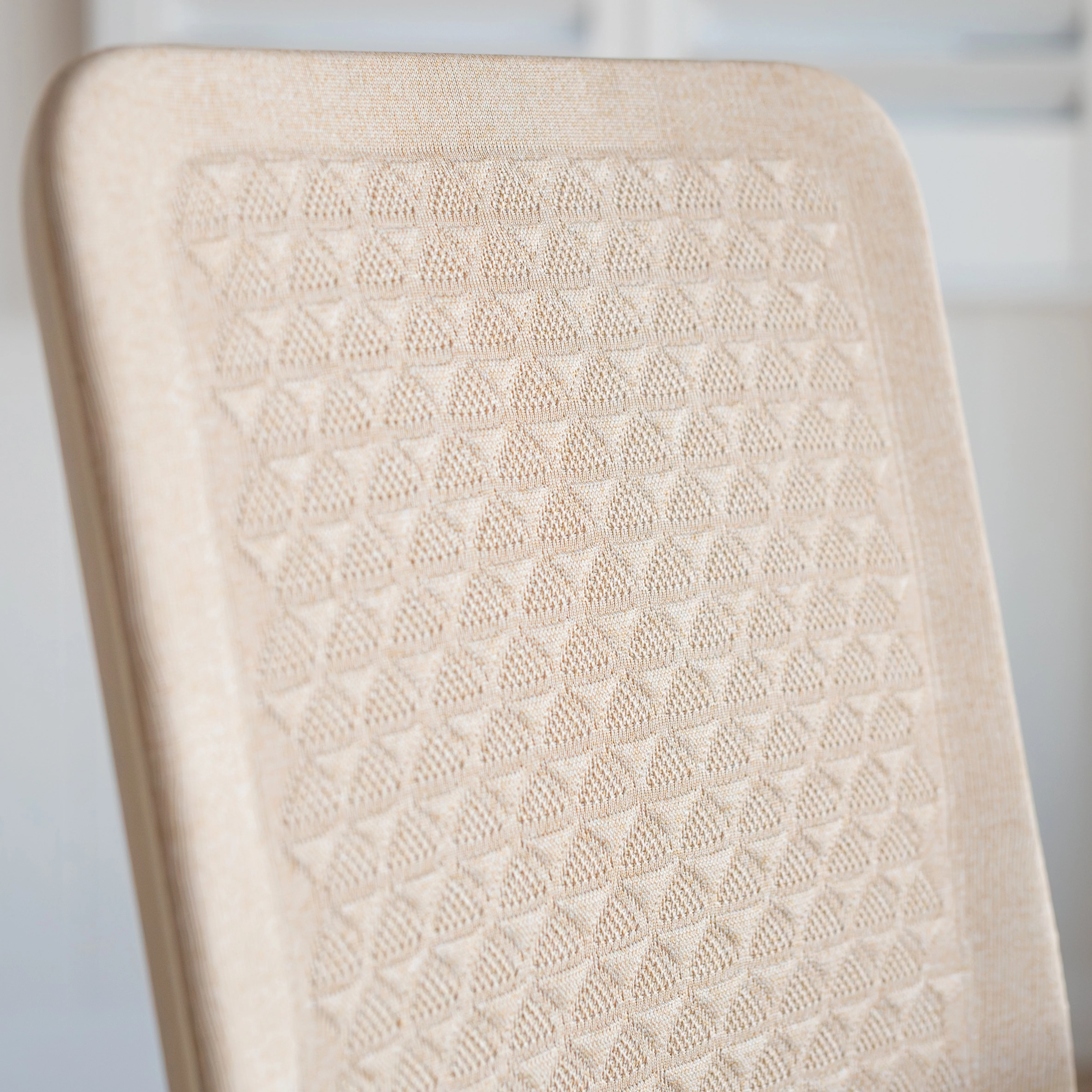 Desky Pro Ergonomic Mesh Chair - Image 10