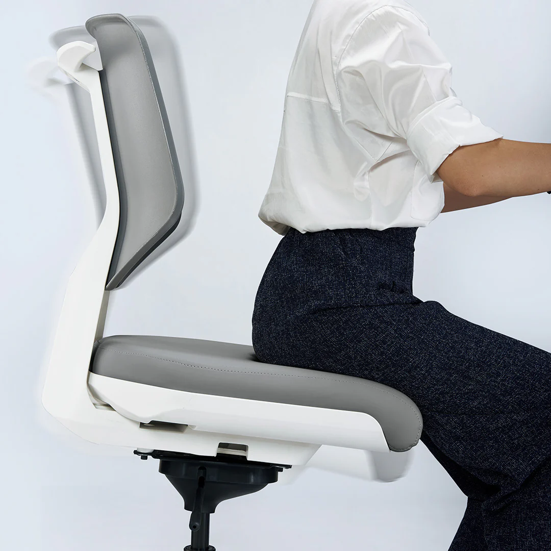Desky Swivel 3D Tilt Chair - Image 5